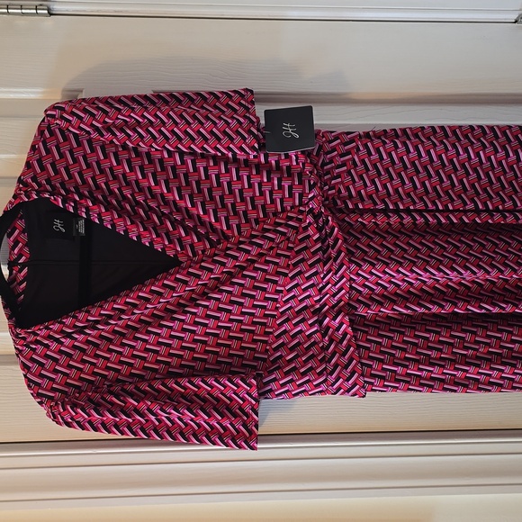 JH BRAND WOMEN'S PETITE SIZE RED AND BLACK SHORT SLEEVE DRESS SIZE 14P - Picture 1 of 16